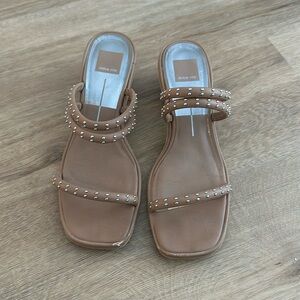 Dolce vita 9.5 tan detailed sandal heels